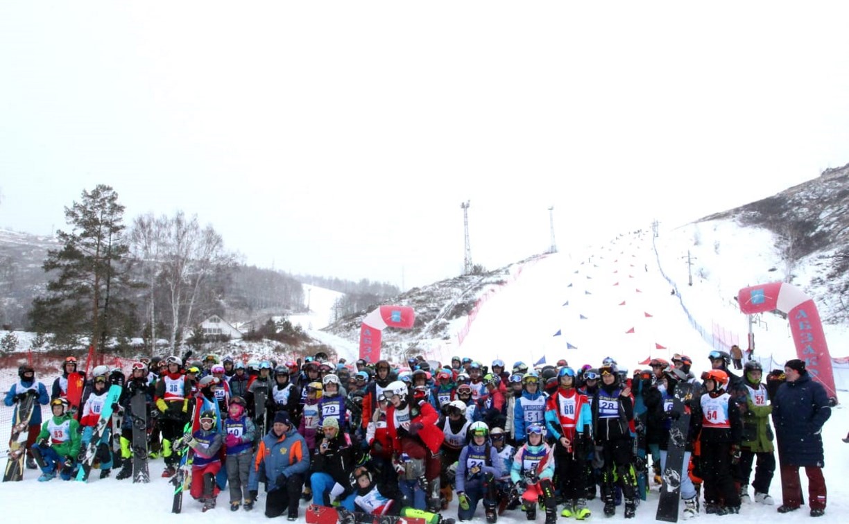  Сахалинские сноубордисты завоевали две медали в Башкортостане