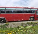 Очевидцев столкновения автобуса и кроссовера ищут в Южно-Сахалинске