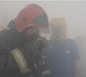Пожарные провели учения в одной из школ Анивы