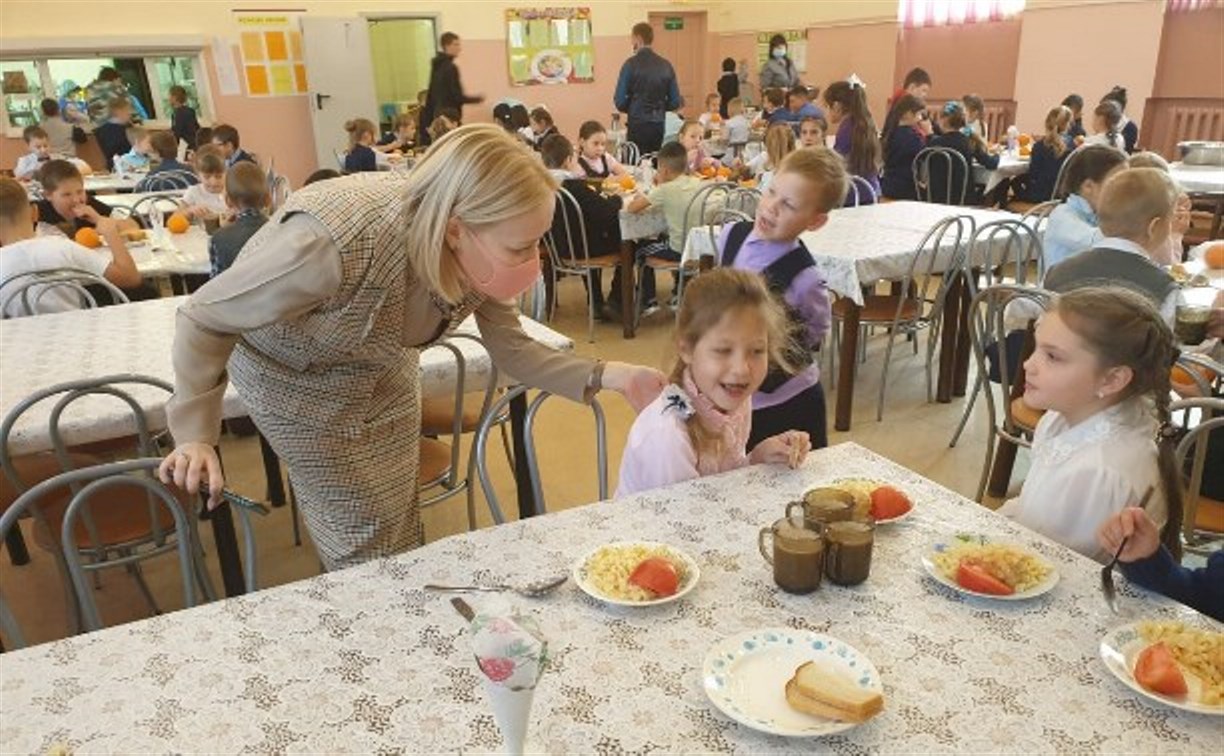 Сахалинцам предлагают пожаловаться на качество питания своих детей в школах