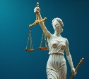 С дальневосточника, ударившего ножом работника бара, взыскали 350 тысяч рублей