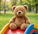 Опасный участок дороги у детской площадки в Невельском районе оборудовали по требованию прокуратуры