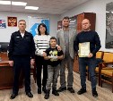 На Курилах мужчина спас жену от медведя, отбив атаку палкой
