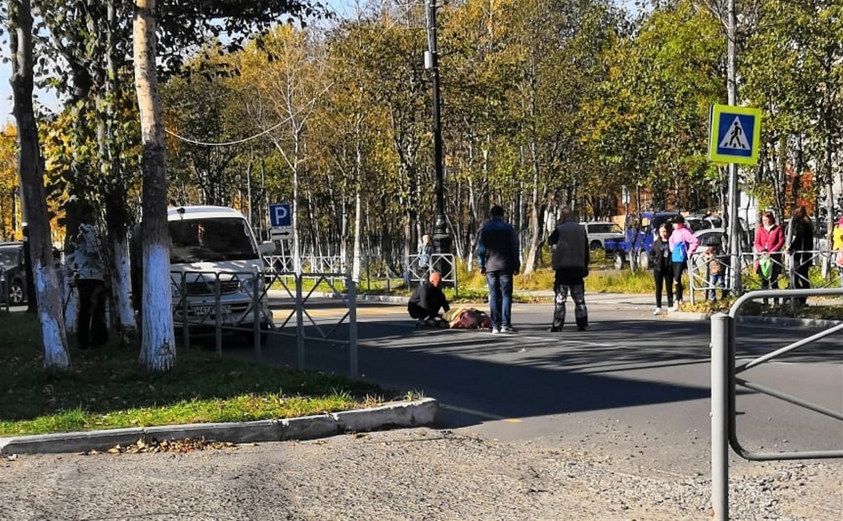 Автомобиль сбил женщину на пешеходном переходе в Поронайске