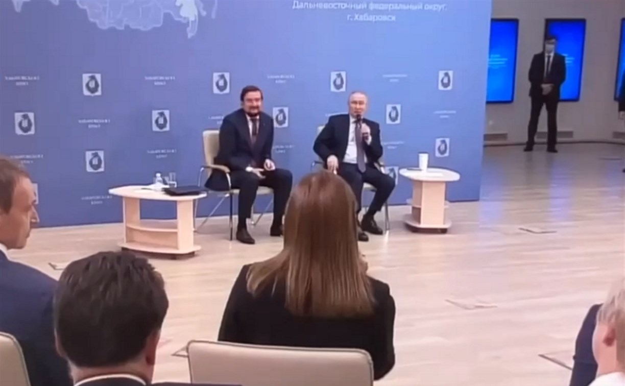 Владимир Путин пообещал посетить Курильские острова