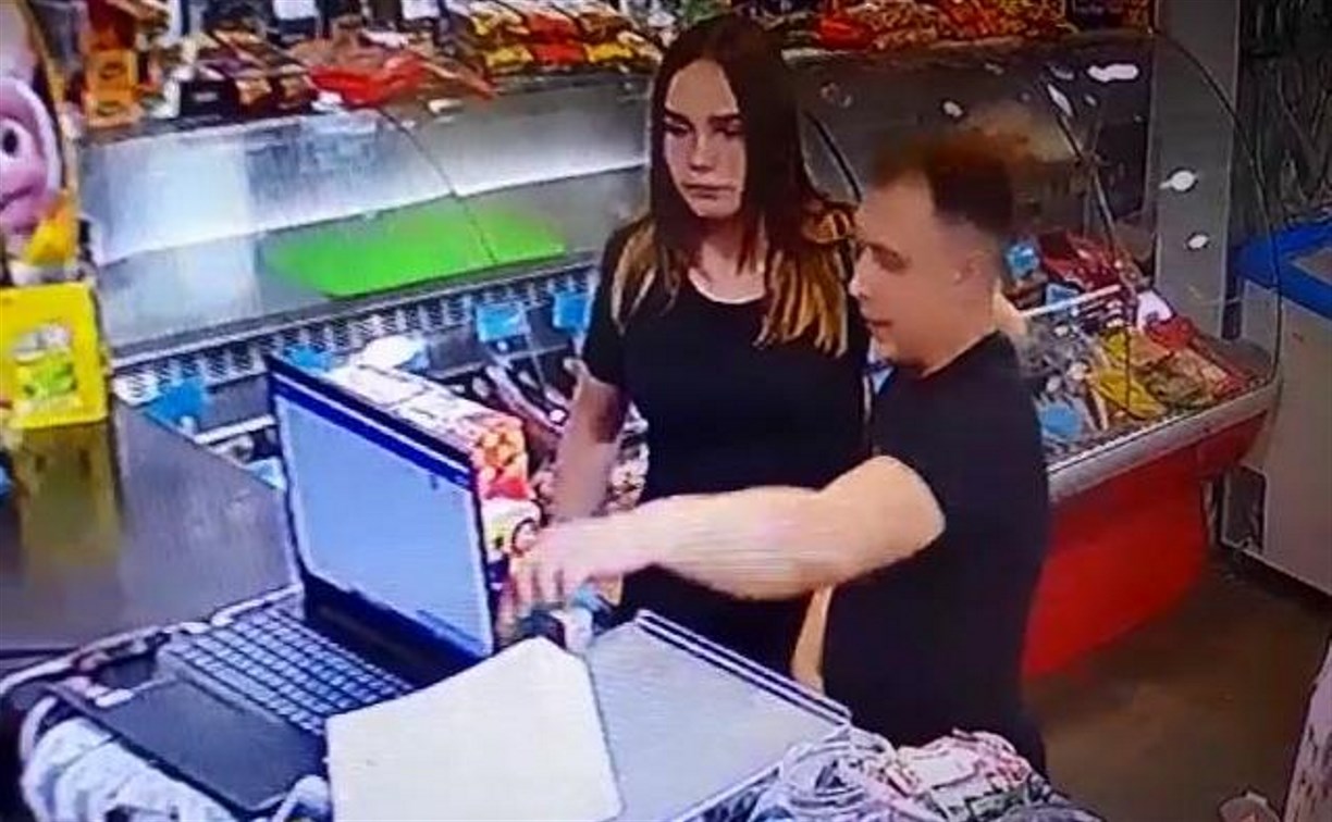 Электронную сигарету умыкнули покупатели в магазине в Новоалександровске