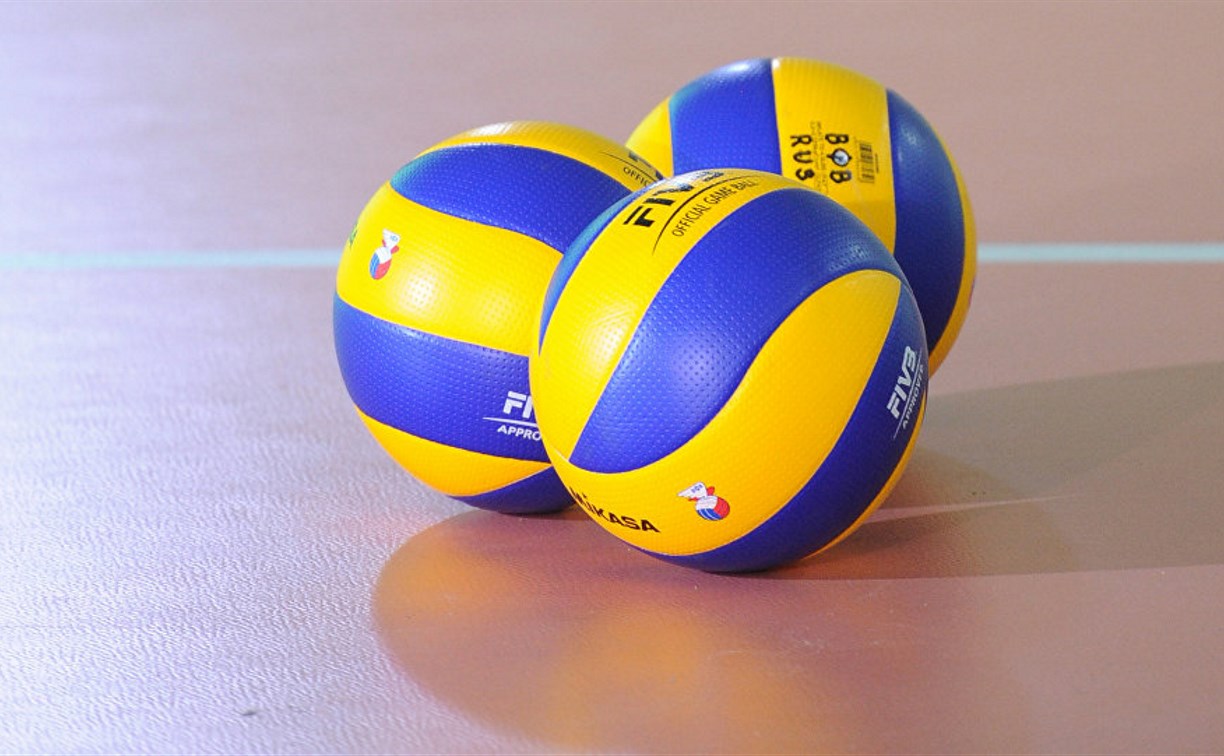 Сахалинские волейболистки отправились в Читу на первенство "Летающий мяч"