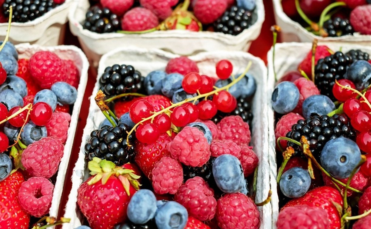 Фрукты и ягоды могут подорожать из-за майских заморозков
