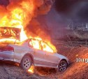 Автомобиль съехал в кювет и загорелся в Углегорском районе