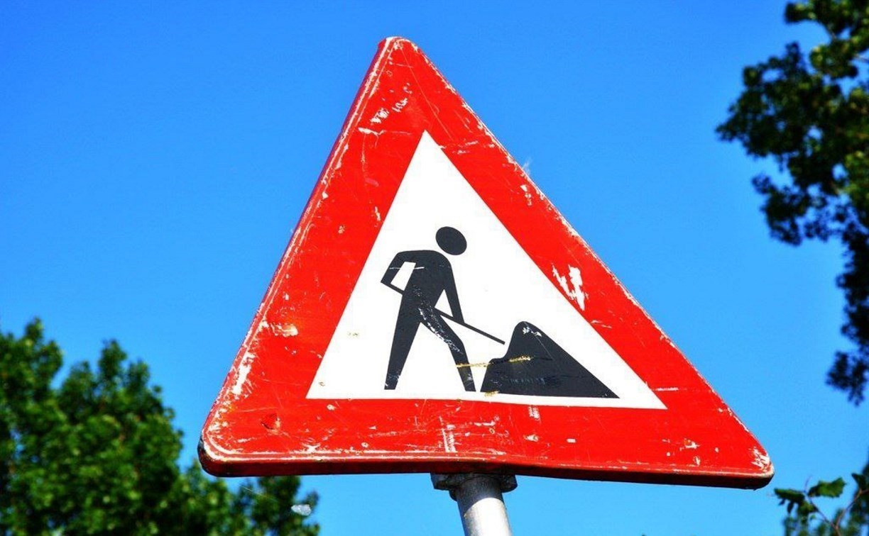 Движение по железнодорожному переезду частично ограничили в Южно-Сахалинске