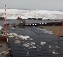 В Охотском шторм разнёс смотровую площадку на новой набережной 