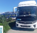 Пенсионерка на Сахалине получила травмы из-за экстренного торможения автобуса 