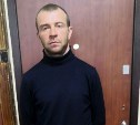 Подозреваемого в краже денег с чужой карты ищет сахалинская полиция