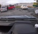 Затор образовался на проспекте Мира в Южно-Сахалинске из-за ДТП