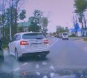 Появилось видео с моментом ДТП, в котором мопедист врезался в Subaru в Ново-Александровске 