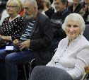 Сахалинские пенсионеры слушали стихи и пели песни в музее Чехова