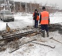 Железнодорожники перекрыли проезд к электрической подстанции в Долинском районе