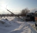 Грузовик врезался в столб в Южно-Сахалинске