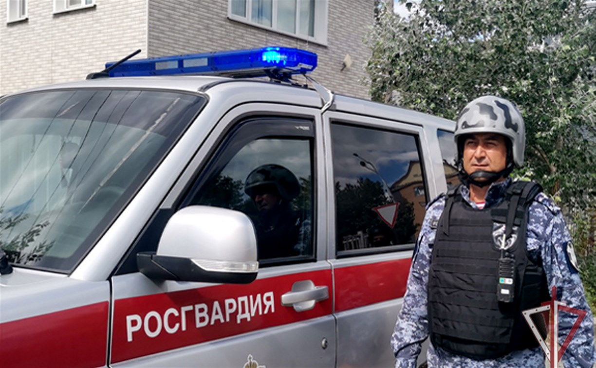 Бесправник в Охе не включил поворотник и попался росгвардейцам