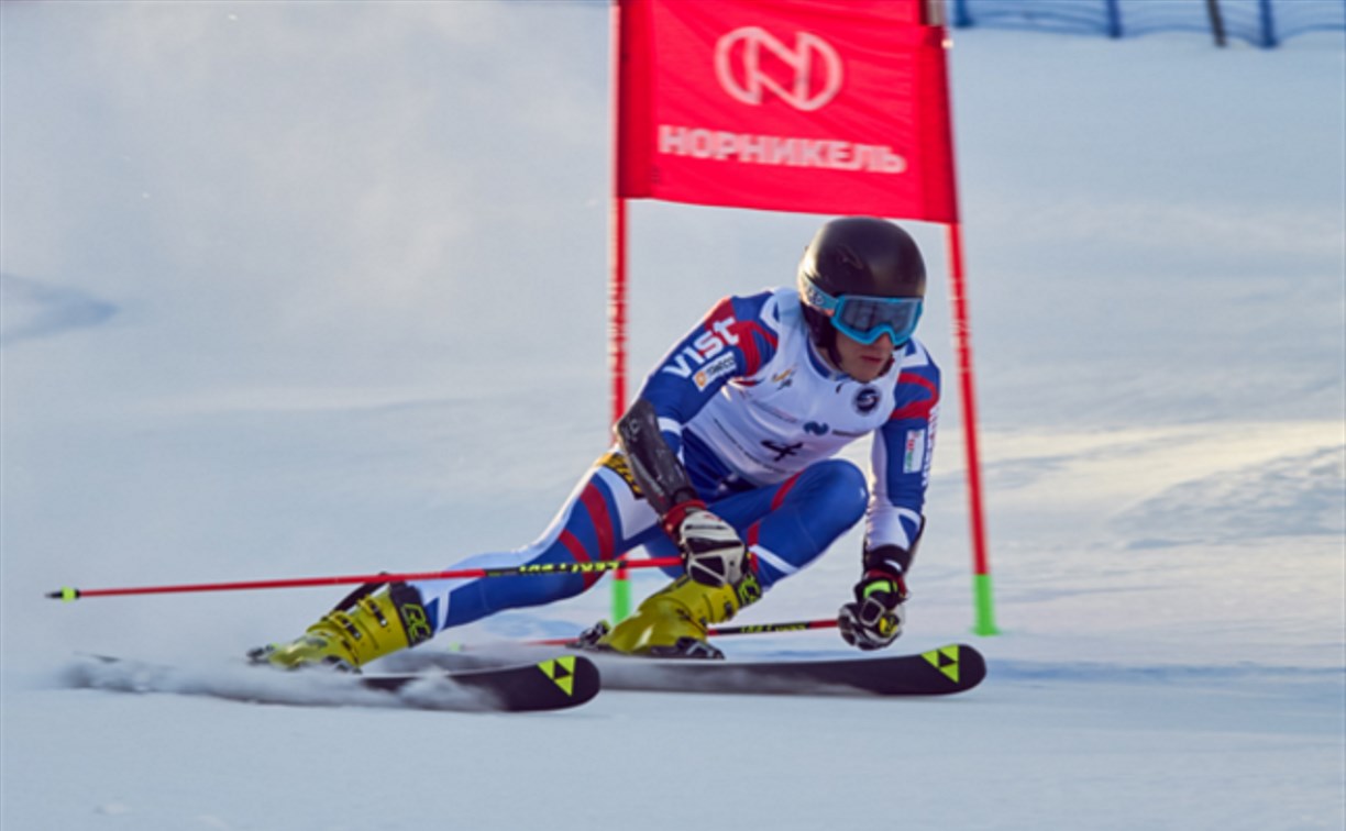 Сахалинец взял «бронзу» на этапе Кубка России по горным лыжам