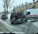 Два универсала столкнулись в центре Южно-Сахалинска 