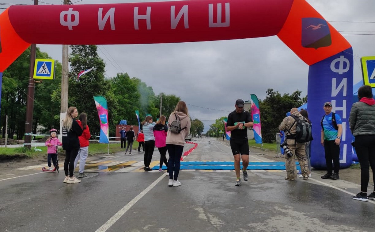 Россияне и иностранцы приняли участие в легкоатлетическом кроссе "Анивское кольцо-2021"