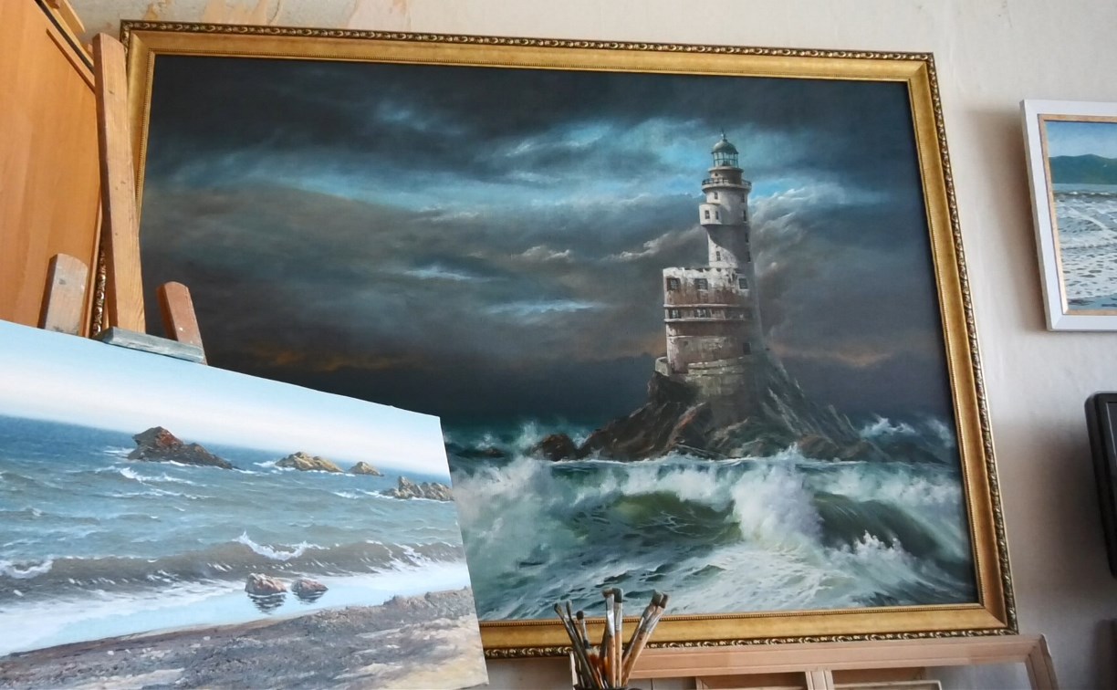 Сахалинский художник представил картины об островном крае в Японии