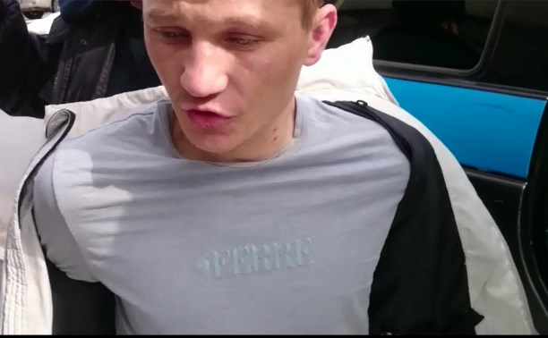 Неадекватный мужчина со страйкбольным автоматом напугал жителей Южно-Сахалинска