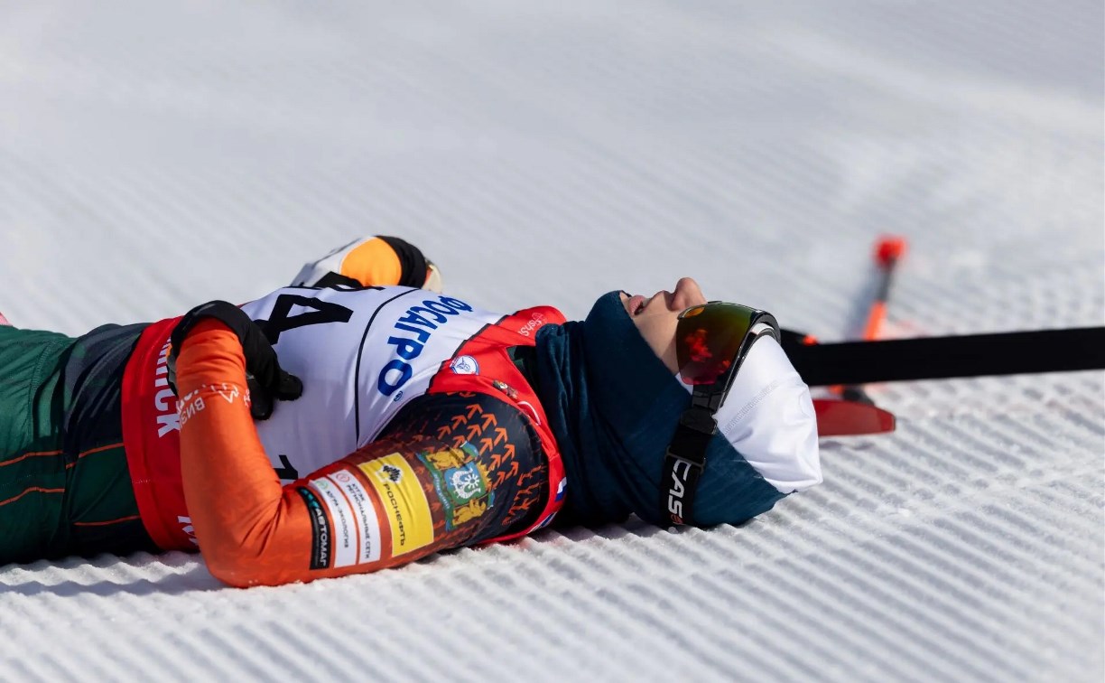 Названы победители первого дня чемпионата России по лыжным гонкам на Сахалине 