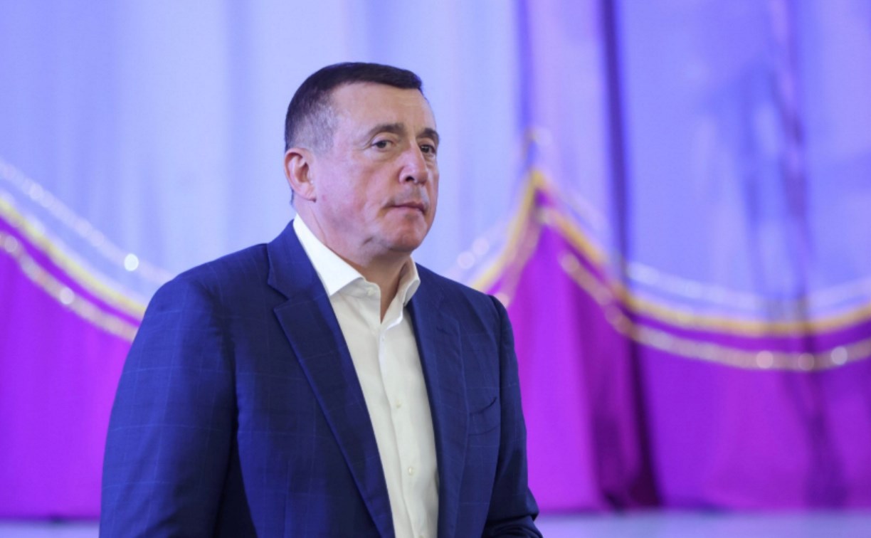 Встреча Валерия Лимаренко с жителями Южных Курил отложена из-за шторма Встреча Валерия Лимаренко с жителями Южных Курил отложена из-за шторма