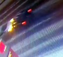 В сети появилось видео лобового столкновения авто в Южно-Сахалинске