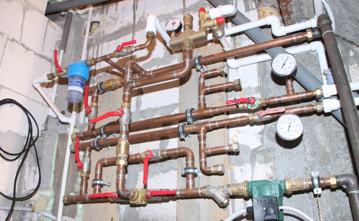 Порыв трубопровода на ТЭЦ-1 в Южно-Сахалинске устранили