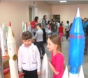 В честь дня космонавтики в небо Южно-Сахалинска взмыли ракеты (ФОТО)