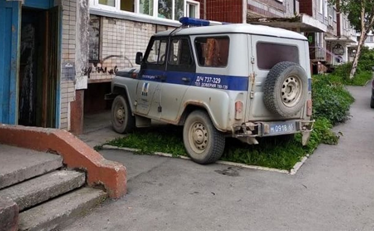 Шумные проститутки в Южно-Сахалинске задержали полицию почти на 3 часа