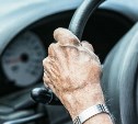 66-летний сахалинец не смог пересдать экзамен и купил водительские права в интернете