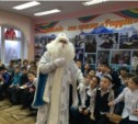 Дед Мороз дал старт «Неделе добра» в Сахалинском театре кукол