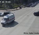 "Перестарался": автомобилист попал в ДТП, пропуская скорую помощь на перекрёстке