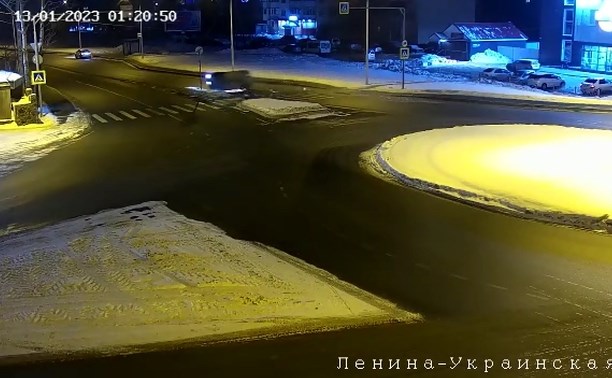 Появилось видео жёсткого ДТП на кольце в Южно-Сахалинске