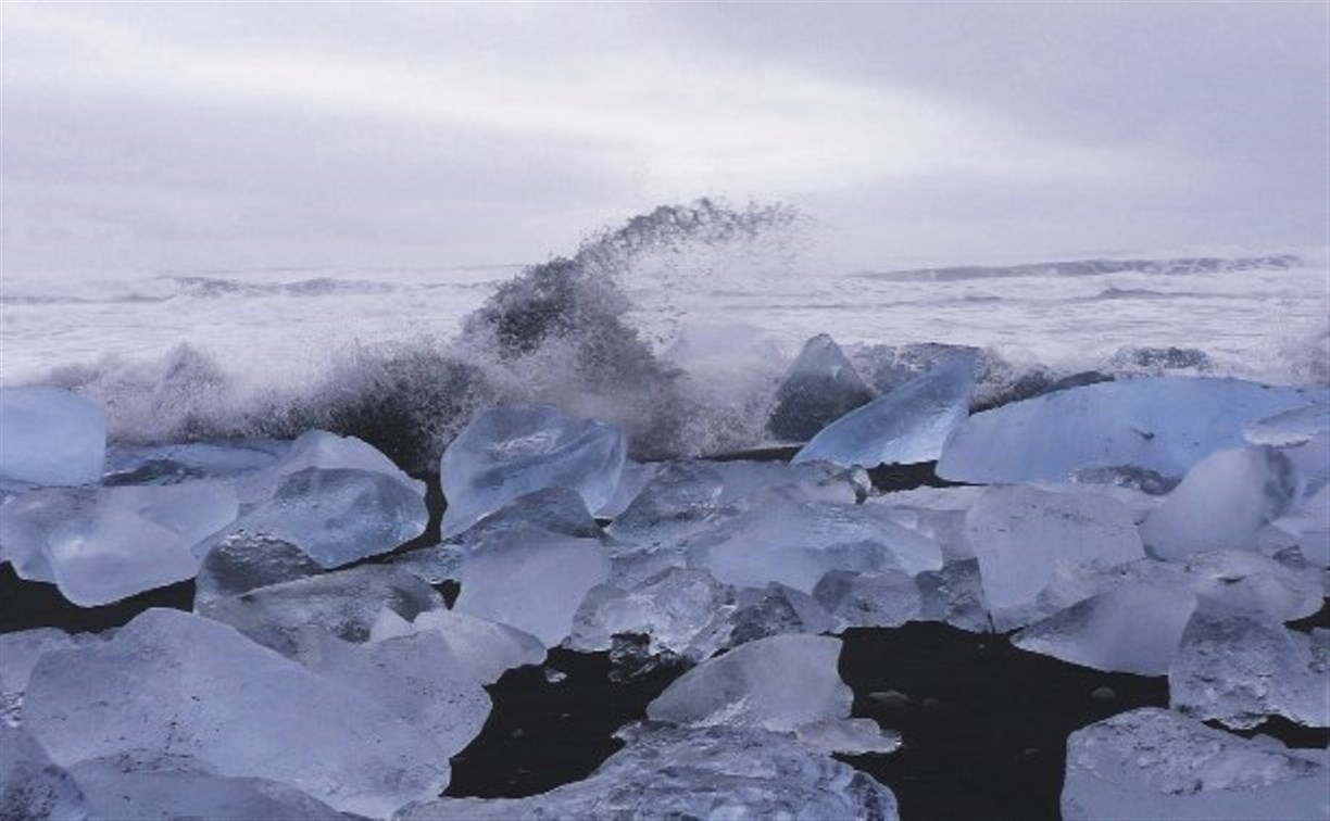 МЧС: опасно выходить на лёд у юго-восточного побережья Сахалина 