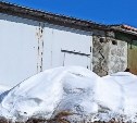 В одном из гаражей в Луговом нашли труп мужчины 