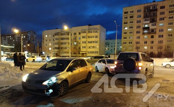 Очевидец: таксист устроил массовое ДТП в Южно-Сахалинске
