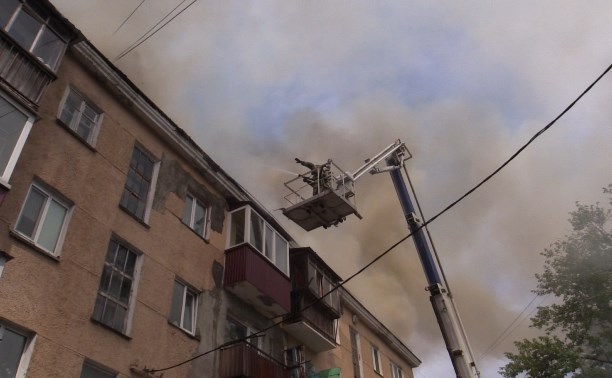 Видеопоздравление записали сахалинские пожарные под песню московского коллеги