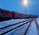 Пассажирский поезд сошёл с рельсов на Сахалине