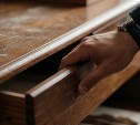 "Турист" из Ногликского района обокрал сотрудницу церковной лавки и "прошёлся" по хозпостройкам в Южно-Курильске