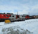 Движение пригородных поездов на Сахалине возобновится в воскресенье