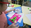 Сахалинские дети изготовили первые «Добрые открытки» для пожилых и инвалидов