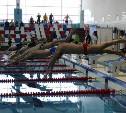 На Сахалине участники чемпионата ВВО по зимнему офицерскому троеборью состязались в плавании 