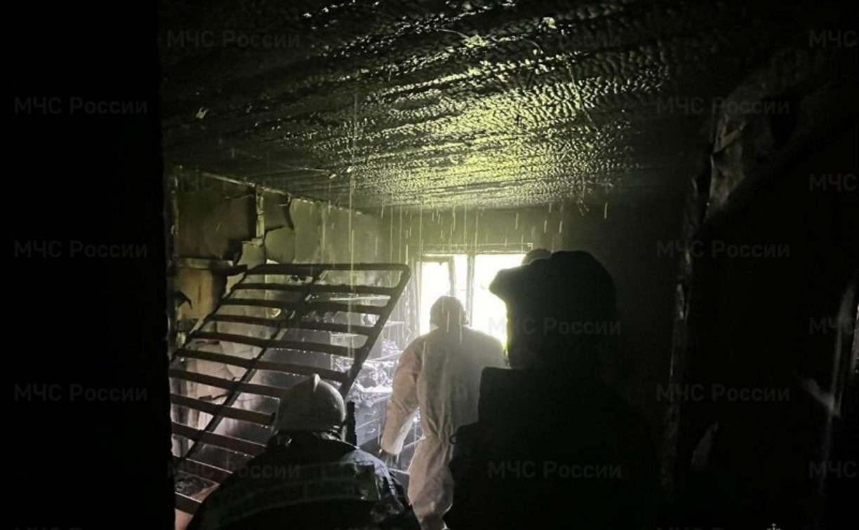 Детскую комнату охватило огнем в частном доме в Тымовском районе