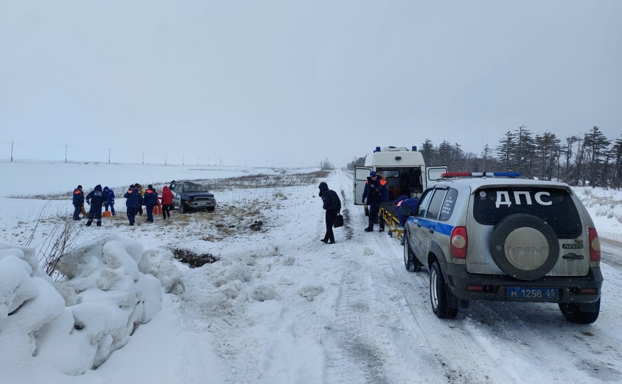 Два человека получили травмы в перевернувшемся на юге Сахалина внедорожнике  - Новости Сахалинской области. Происшествия - astv.ru