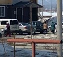 Сахалинцы продолжают гулять с детьми во время пандемии коронавируса 